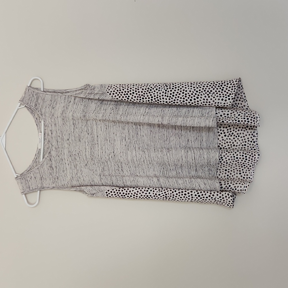 Le Lis Flowy like-new Tunic length Medium tank top